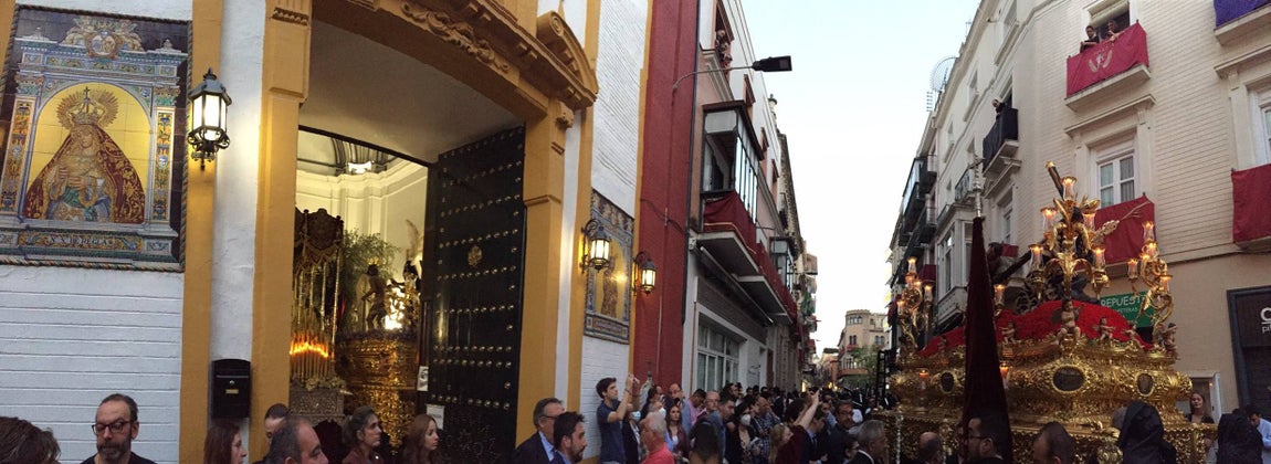 Las fotos de los lectores de ABC del Viernes Santo de la Semana Santa de Sevilla 2022