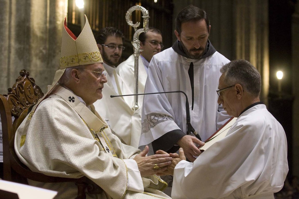 Nombramiento de diáconos y presbíteros en la catedral. KAKO RANGEL
