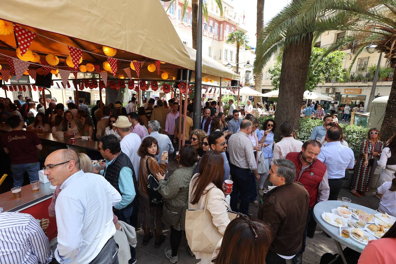 El ambiente del viernes en las Cruces de Córdoba, en imágenes