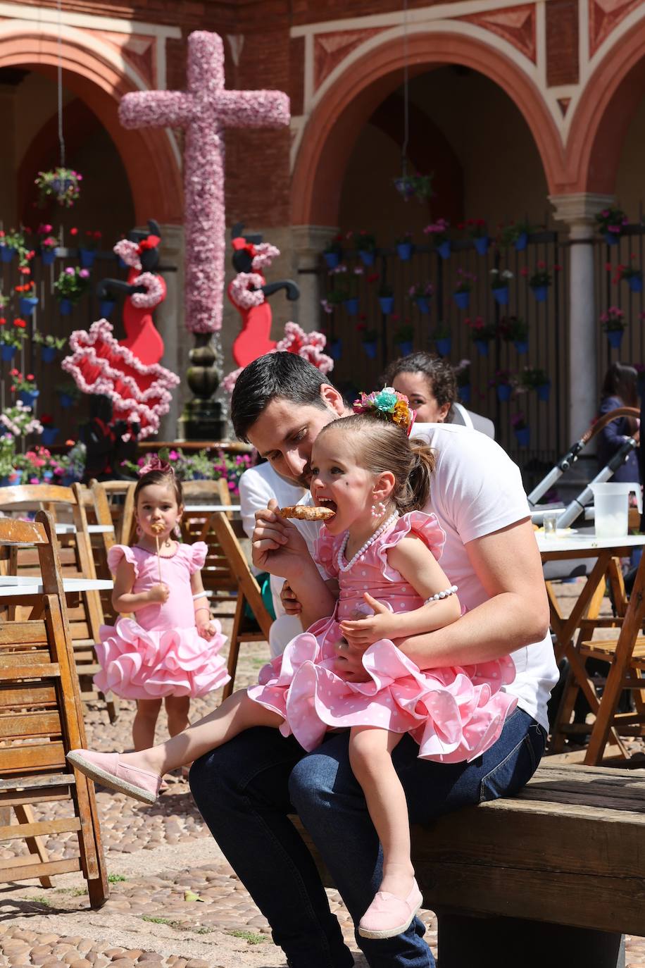 El ambiente del viernes en las Cruces de Córdoba, en imágenes