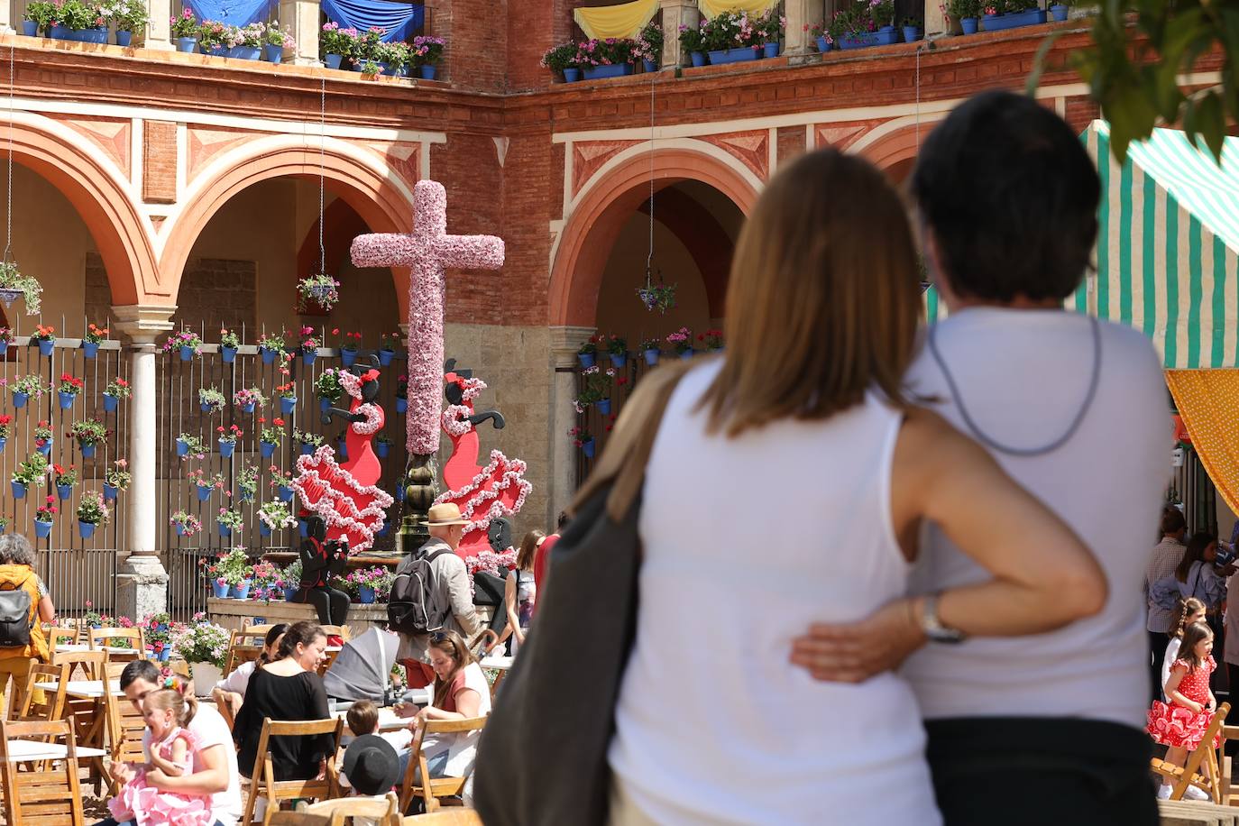 El ambiente del viernes en las Cruces de Córdoba, en imágenes