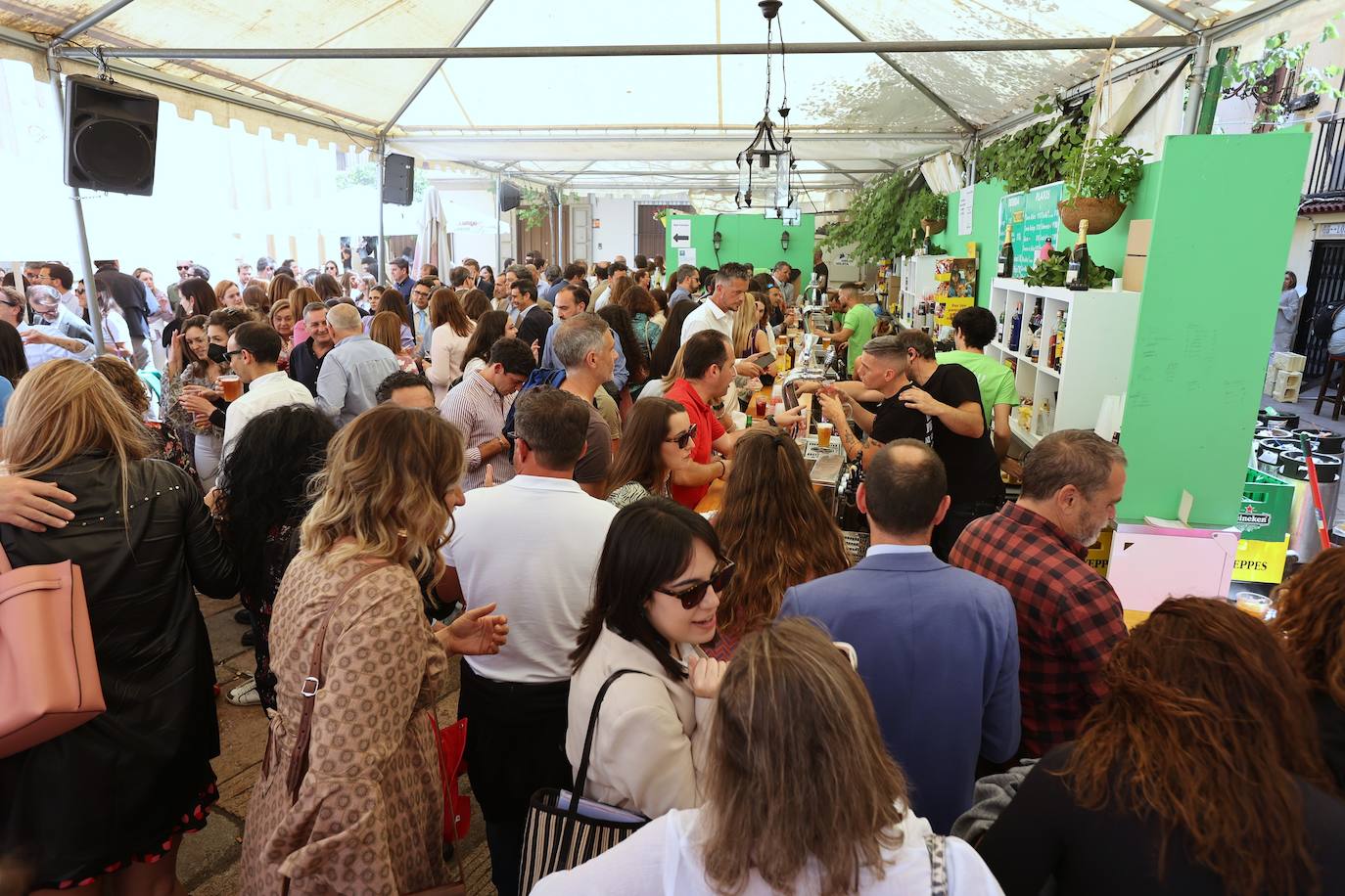 El ambiente del viernes en las Cruces de Córdoba, en imágenes