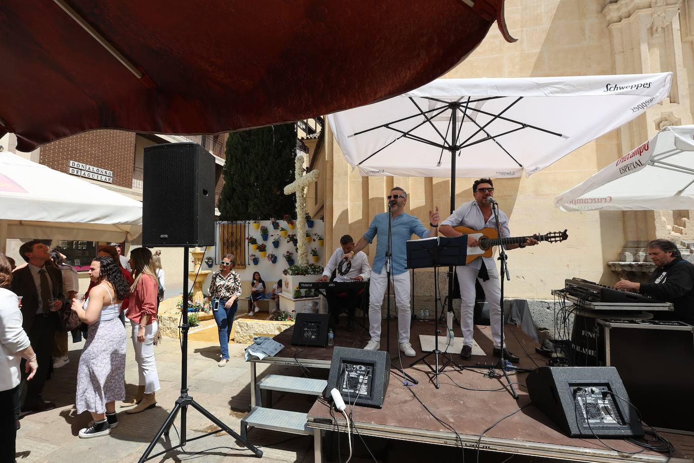 El ambiente del viernes en las Cruces de Córdoba, en imágenes