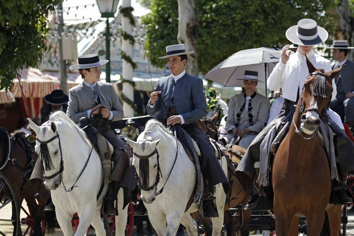 Ambiente durante el jueves en la Feria de Sevilla 2022. JUAN FLORES