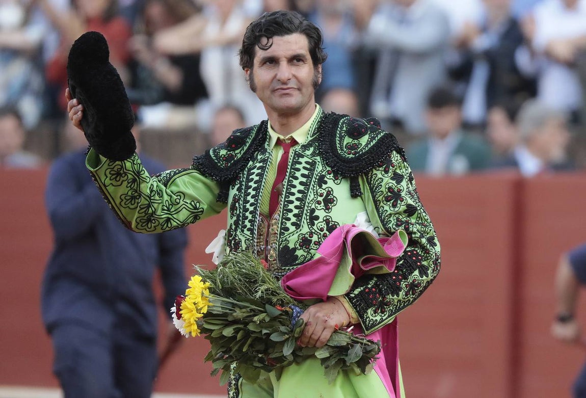 Corrida del sábado de farolillos de 2022 en la plaza de toros de Sevilla. RAÚL DOBLADO