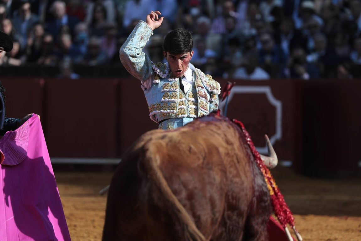 Corrida del sábado de farolillos de 2022 en la plaza de toros de Sevilla. RAÚL DOBLADO