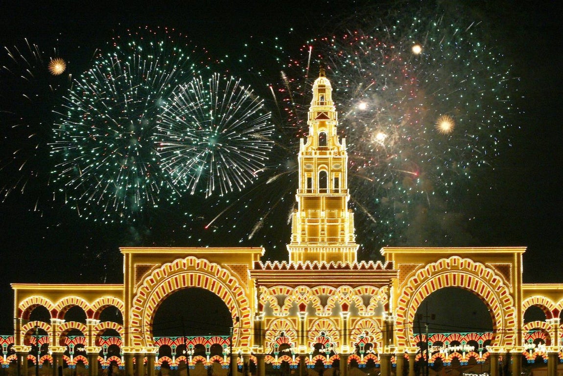 La evolución de la portada de la Feria de Córdoba en el Arenal, en imágenes