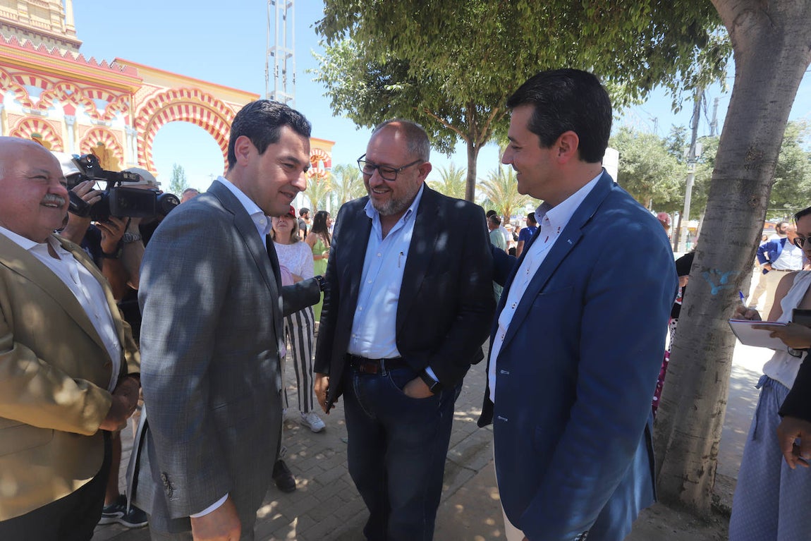 La visita del presidente de la Junta a la Feria, en imágenes