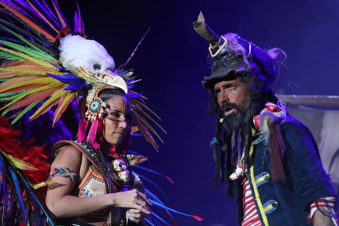 El espectacular pregón de India Martínez en el Carnaval de Cádiz, en imágenes