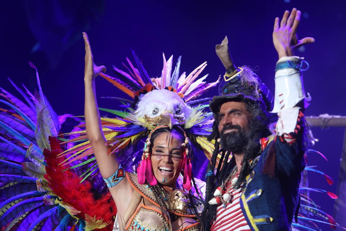 El espectacular pregón de India Martínez en el Carnaval de Cádiz, en imágenes
