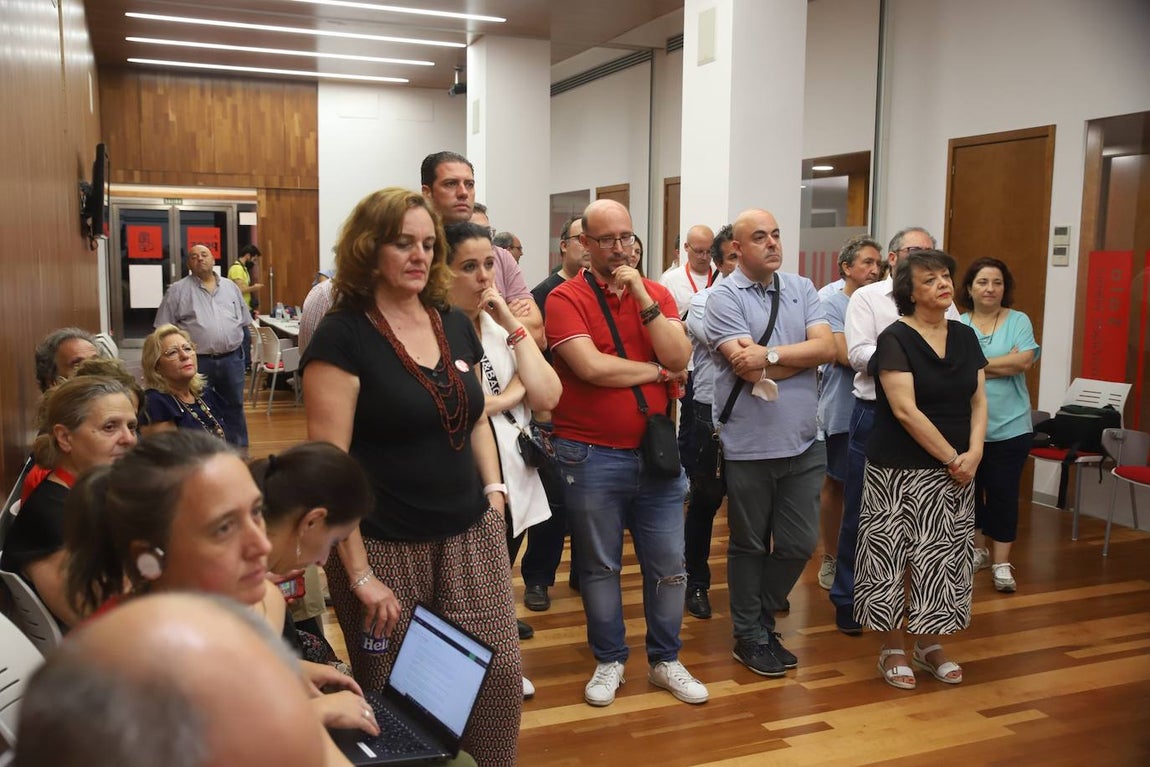 La dura derrota del PSOE de Córdoba en las autonómicas, en imágenes