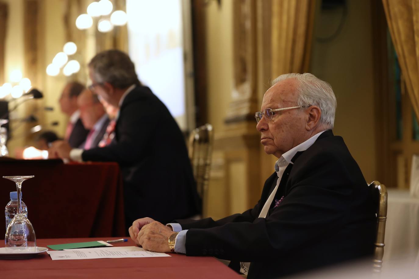 La asamblea del Círculo de la Amistad de Córdoba, en imágenes