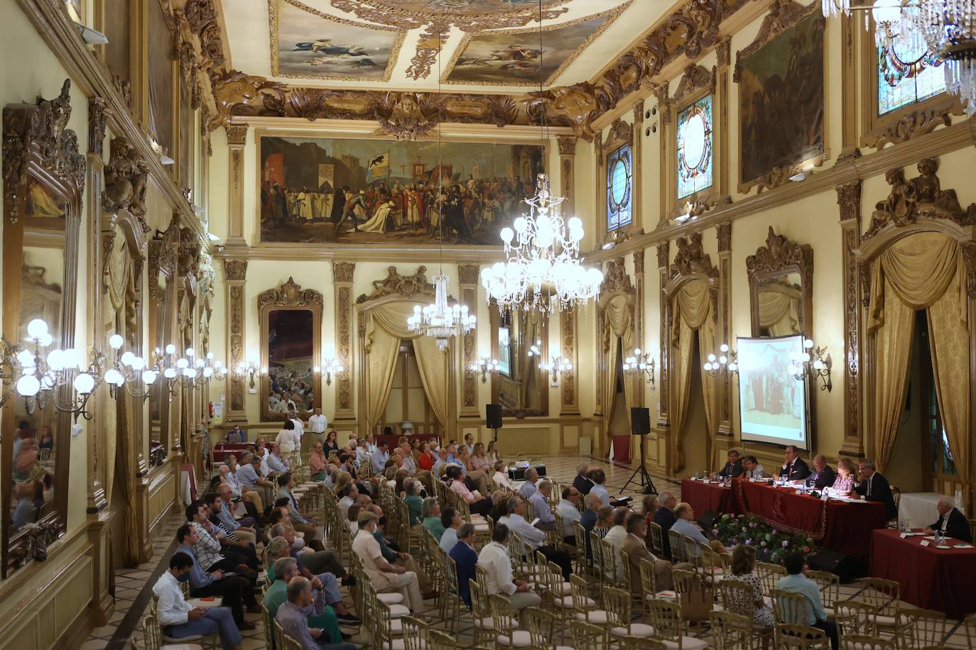 La asamblea del Círculo de la Amistad de Córdoba, en imágenes