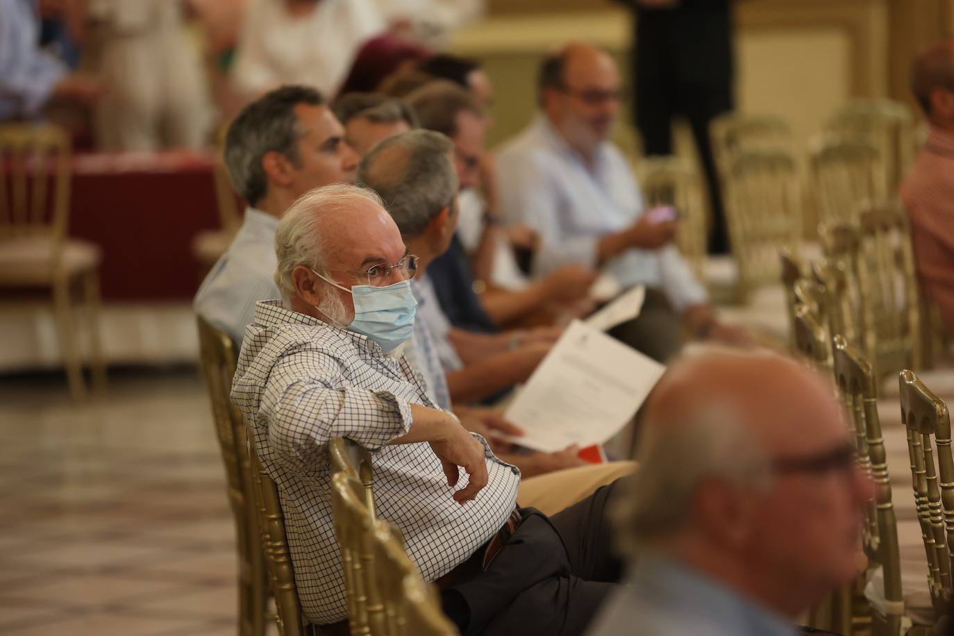 La asamblea del Círculo de la Amistad de Córdoba, en imágenes