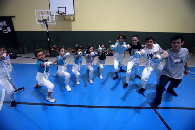 La belleza de la práctica de la esgrima en Córdoba, en imágenes