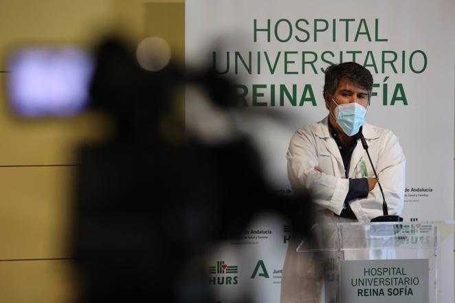 El equipo sanitario que opera con robot a niños en Córdoba, en imágenes