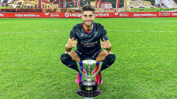 Kike Hermoso posa tras lograr la promoción a la máxima categoría del fútbol español