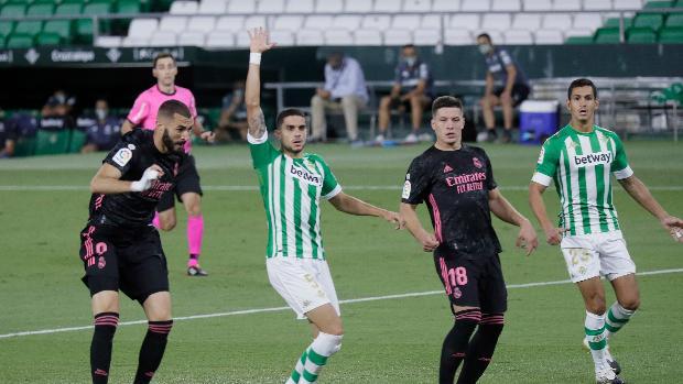 El Betis, líder de Primera a pesar de la derrota ante el Real Madrid
