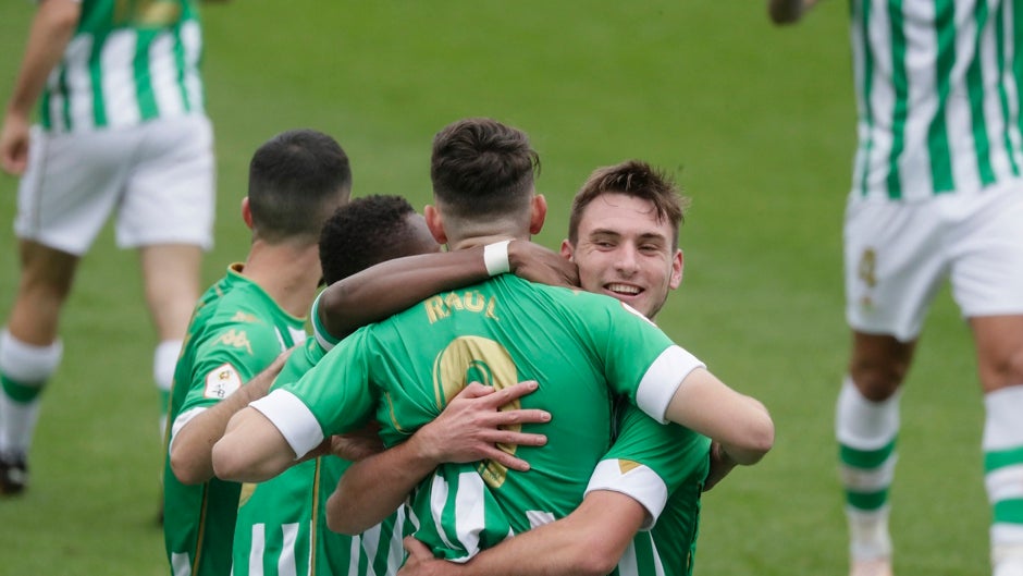 Linares - Betis Deportivo: Raúl presenta otra candidatura de gol para impulsar al filial (1-1)