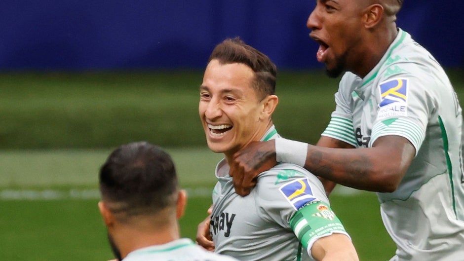 Guardado volvió a marcar un gol tres años después