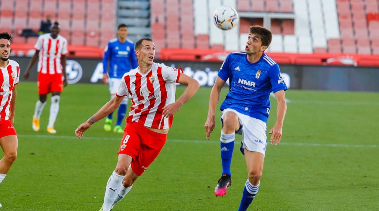 Edgar, en un lance del Almería-Oviedo del pasado 1 de mayo