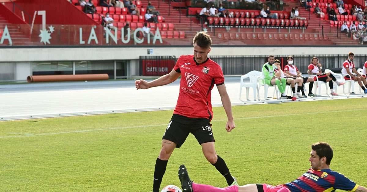 Tavares sortea a un rival en un partido esta temporada