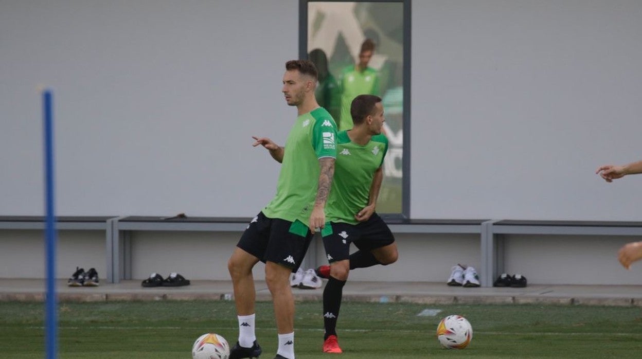 Anuncio oficial de la cesión de Loren al Espanyol