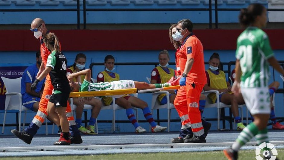 Rosa Márquez estará varios meses de baja tras romperse el ligamento cruzado de la rodilla izquierda