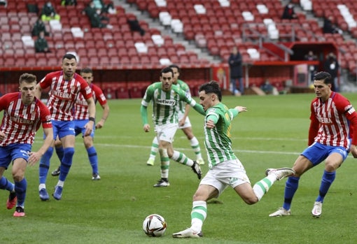 Rodri, durante el Sporting-Betis de la Copa del Rey 20-21