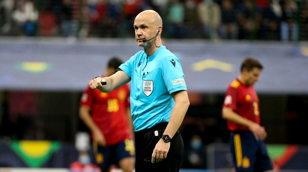 Anthony Taylor, árbitro del España-Francia de la Liga de Naciones