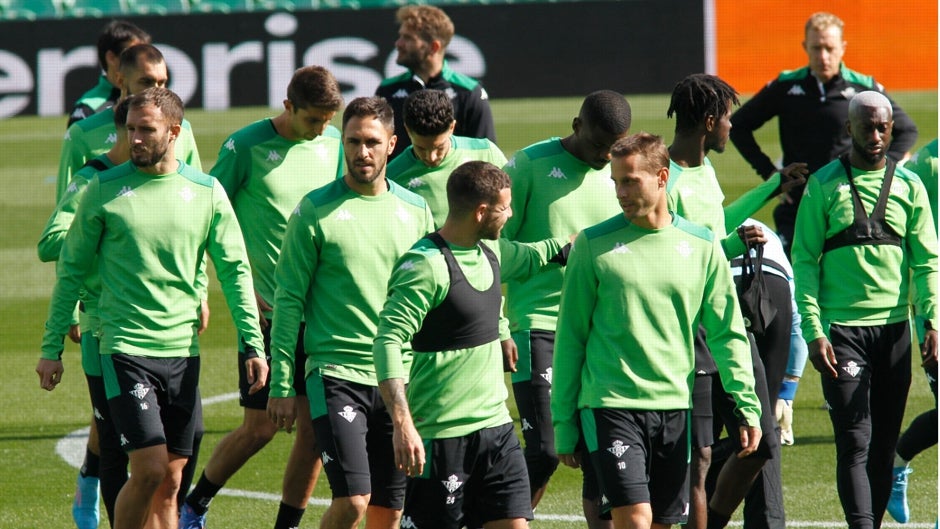 Canales se entrena con el grupo con normalidad