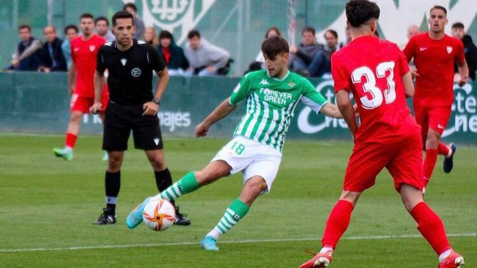 Manu Morillo, futbolista del Real Betis medio año después