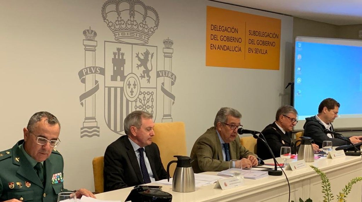 Imagen de la reunión de seguridad celebrada en la Subdelegación del Gobierno en Sevilla para la final de la Copa del Rey