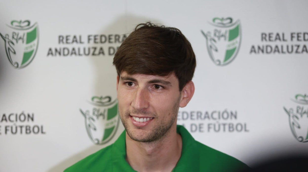 Miranda atiende a los medios en la sede del CEDIFA