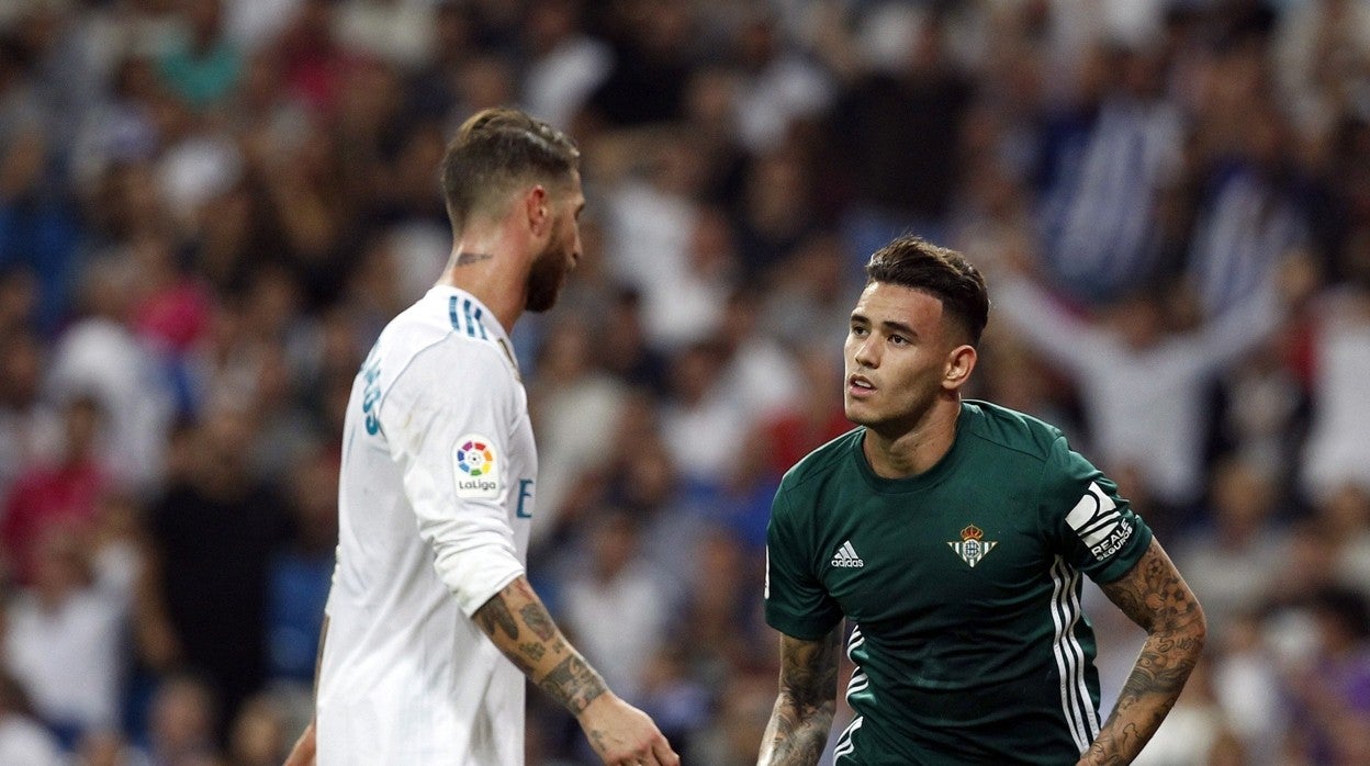 Tonny Sanabria corre a celebrar el 0-1 del Real Betis ante el Real Madrid en septiembre de 2017