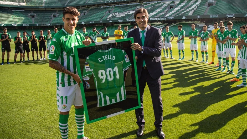 Tello: «Le doy las gracias a la afición, cada partido en el Villamarín ha sido inolvidable»