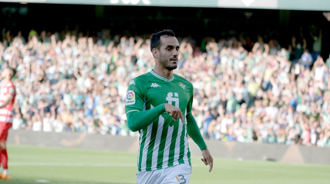Juanmi celebra uno de sus dos goles ante el Granada en la pasada jornada
