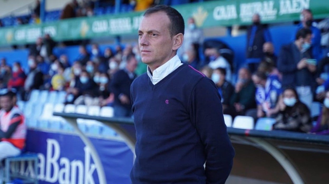 Alberto González ve un partido en Linarejos