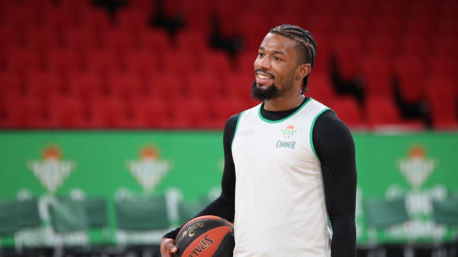 Shannon Evans se queda en el Coosur Betis