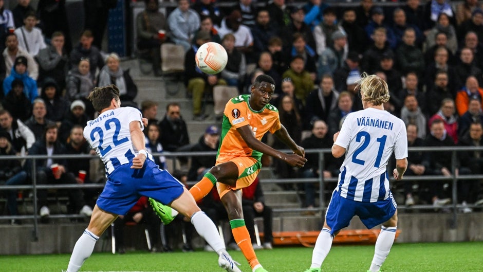 HJK Helsinki - Betis, las notas de los jugadores: ocasiones de Luiz Henrique en la primera parte