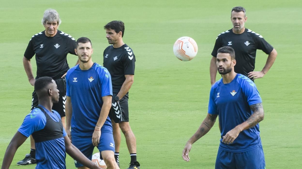 Luiz Henrique, Guido y Willian José, en el entrenamiento previo al Betis-Ludogorets