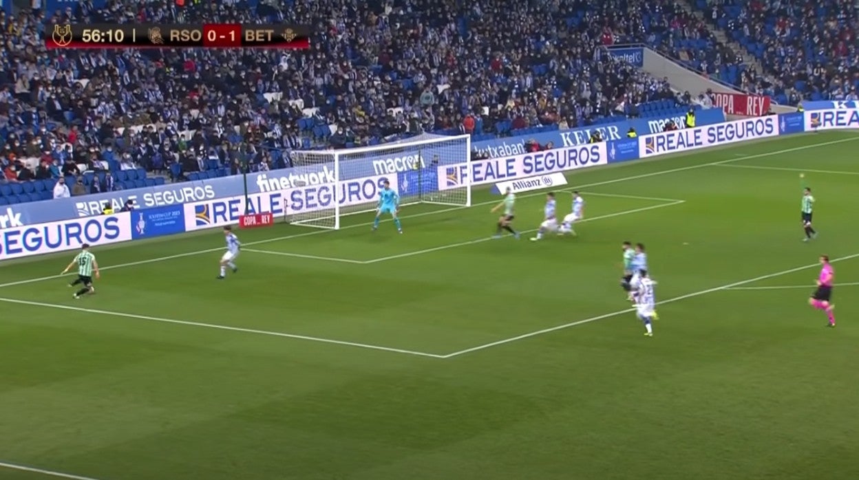 Álex Moreno asiste a Juanmi en el Real Sociedad - Real Betis de los cuartos de la Copa del Rey 2021-2022