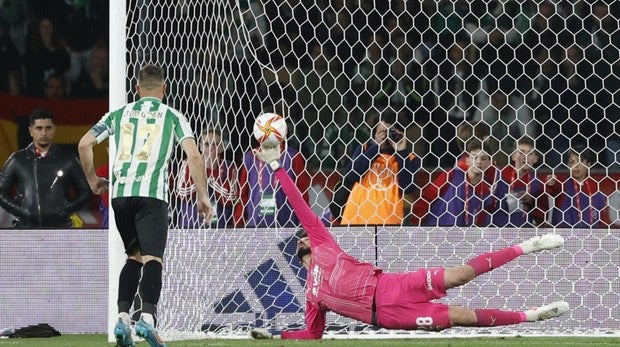 Así vivió Joaquín la tanda de penaltis de la final de la Copa del Rey: «Pensé en tirarlo de panenka»