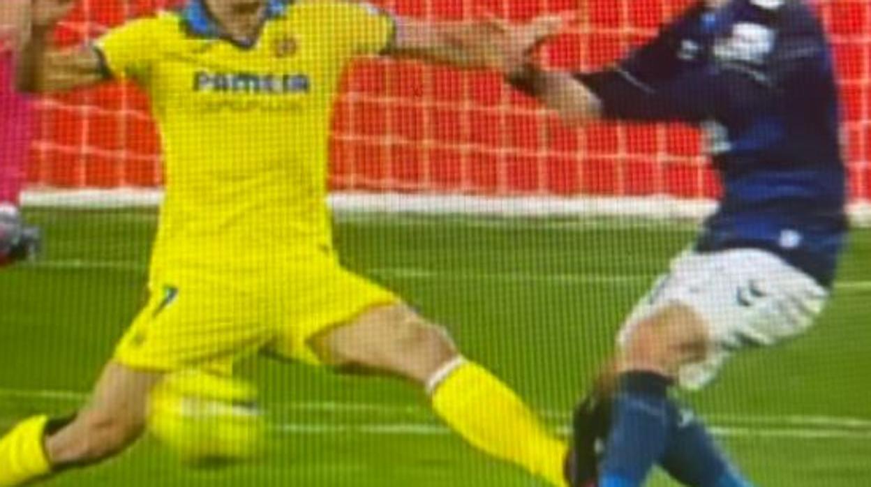 El plantillazo de Gerard Moreno a Miranda tras el 0-1 del Betis ante el Villarreal