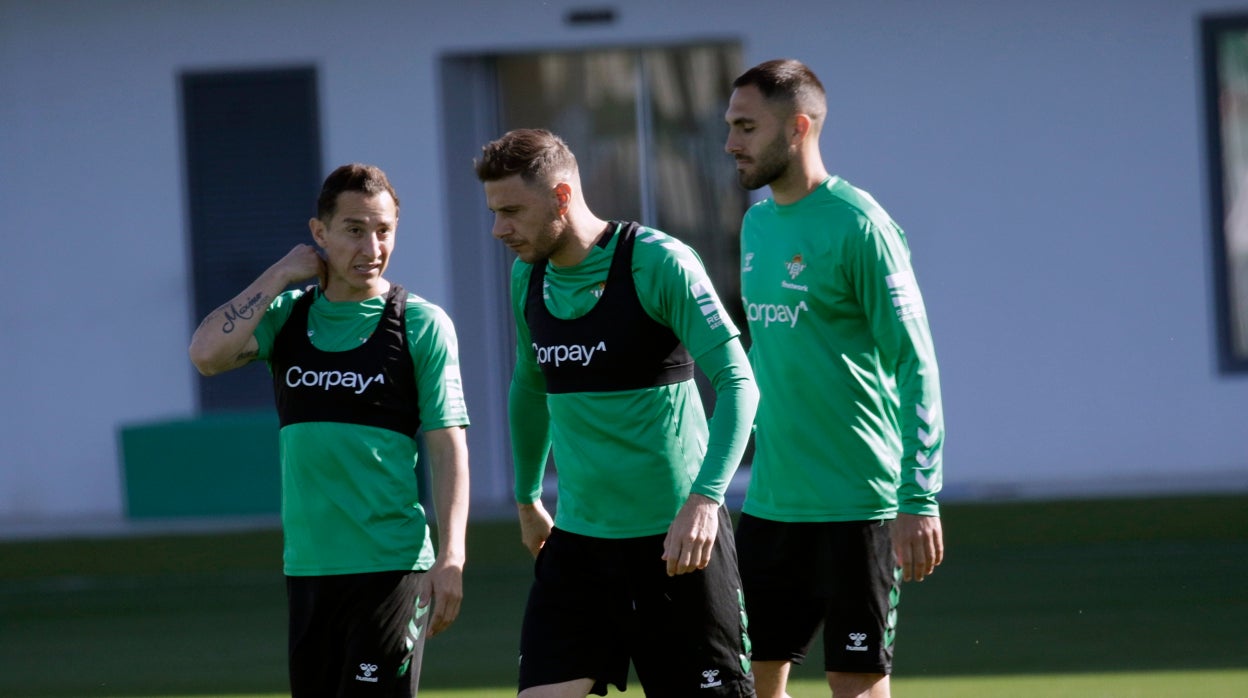 Guardado, Joaquín y Víctor Ruiz, en un entrenamiento