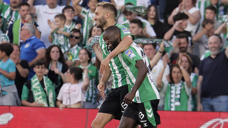 Sabaly, abonado a los golazos