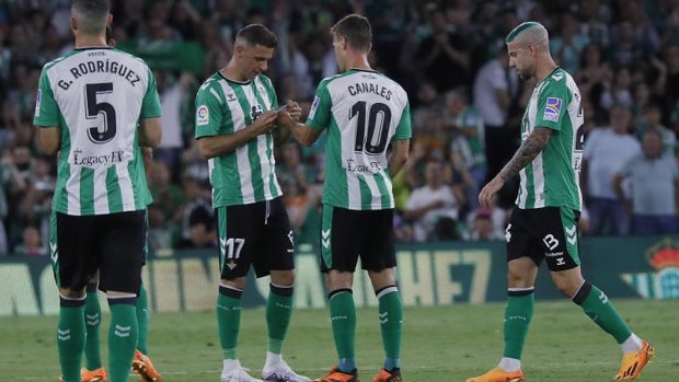 Betis - Valencia, las notas de los jugadores: el penúltimo ole de Joaquín y el acierto de Ayoze