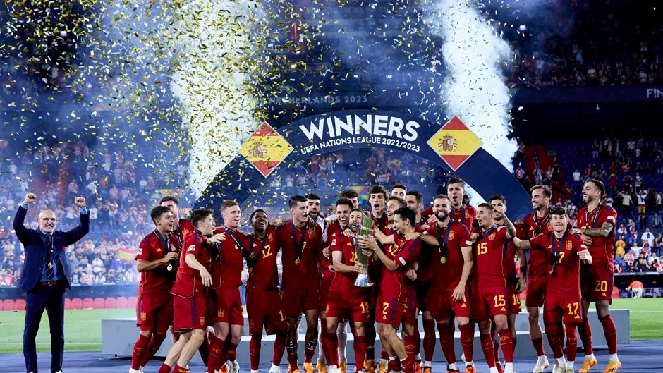 Canales, segundo bético que gana un título con España