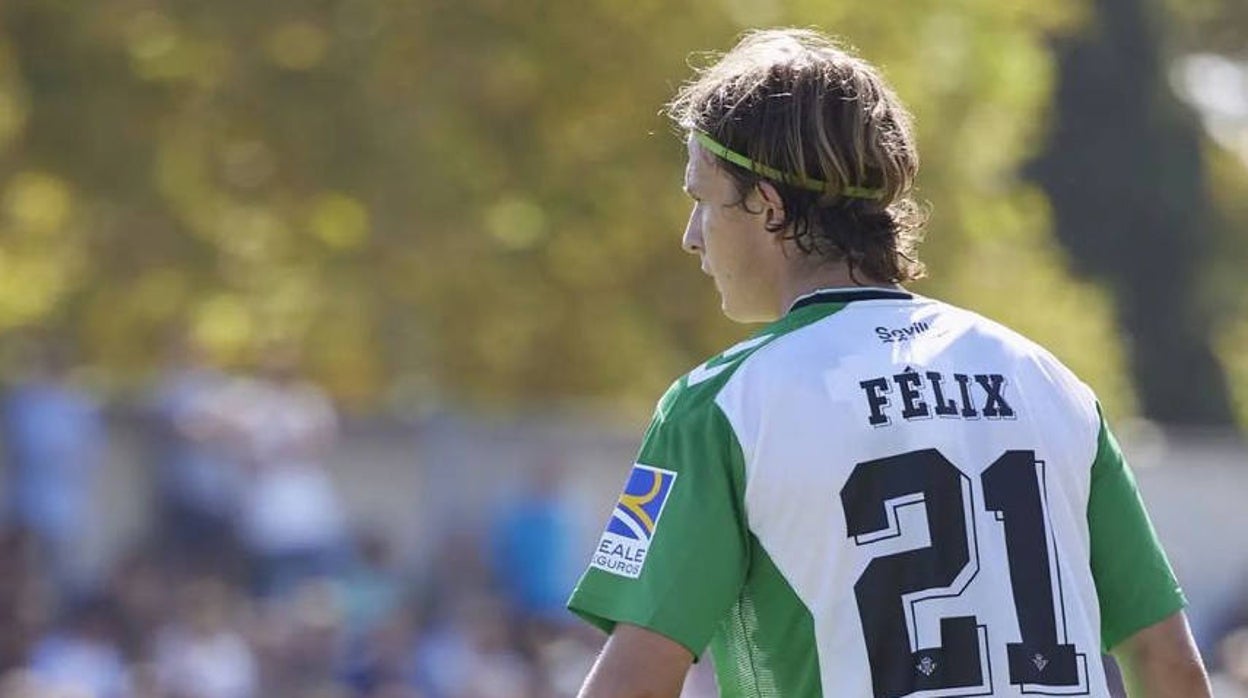 Félix, en un partido con el Betis Deportivo