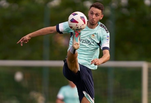 Raúl, durante un entrenamiento de pretemporada del Betis en Wolfsburgo